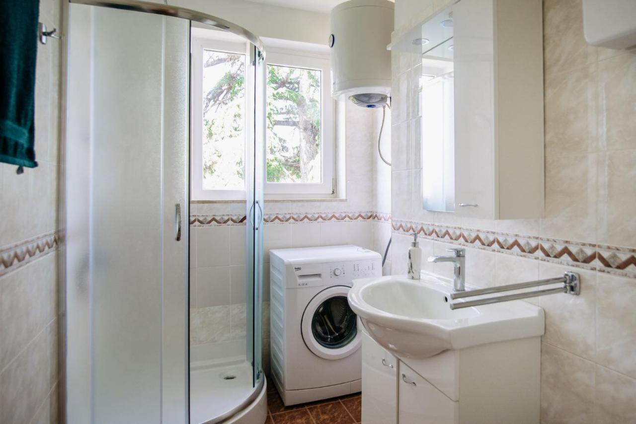 Sunnynest Apartment - 3Br Apt With Free Parking & Wi-Fi, Close To Lapad Bay Beach Dubrovnik Kültér fotó