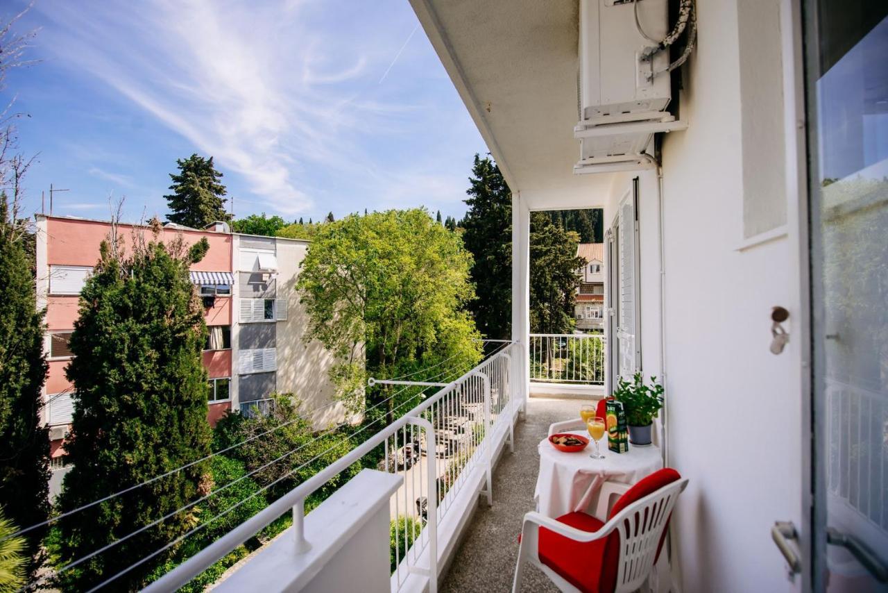 Sunnynest Apartment - 3Br Apt With Free Parking & Wi-Fi, Close To Lapad Bay Beach Dubrovnik Kültér fotó